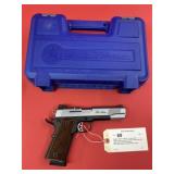 Smith & Wesson SW1911 .45 auto Pistol