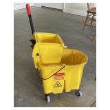 Mop Bucket with Wringer