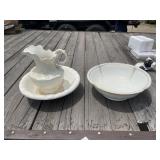 Bowl and Pitcher Chamber Set