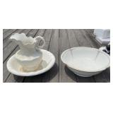 Bowl and Pitcher Chamber Set