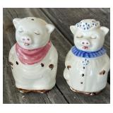 Smiley Pig Salt n Pepper Shakers
