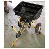 Broadcast Fertilizer Spreader