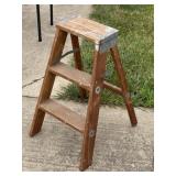 2' Wood Step Ladder