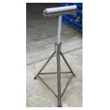 Extra Man on Tripod Base