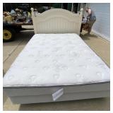 Queen Size Bed w/ Box Spring & Mattress