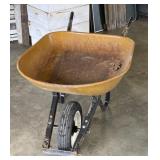 Wheelbarrow w/ Pneumatic Tire