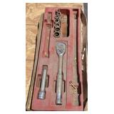 Snap On 1/2' Ratchet, Extension, Sockets