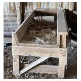 8' Wood Manger