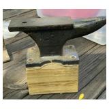 9' Anvil