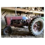 IH M Tractor