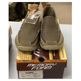 Size 8 Skechers