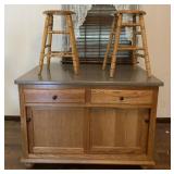 Oak Bar island with Stools