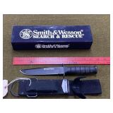 S&W Sheath Knife & Sheath