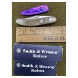 2 S&W Pocketknives