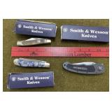 3 S&W Pocketknives