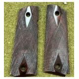 1911 Checkered Walnut Grips