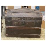 Dome Top Trunk with Insert