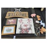Pig Collectibles and Decorations