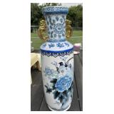 25' Oriental Vase