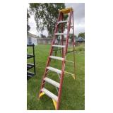 Werner 8' Fiberglass Step Ladder