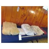 (2) electric Blankets, Bedding & Towels