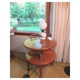 Round Stand w/ Lamp