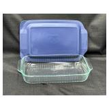 Nice! Pyrex 9 x 13 Pan w/Lid