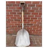 Aluminum Scoop Shovel w/Wooden Handle