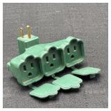 Outdoor 3-Outlet Grounded Plug Adapter w/Covers