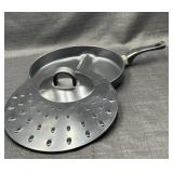 Divided Non-Stick Skillet w/Raised Drip Lid