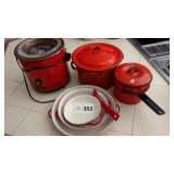 Crock Pot, Red Cookware, Nested Serving Bowls