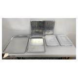 Cookie Sheets Assortment 5 Count Plus 2 Lids