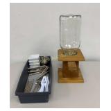 Nut Crackers & Pics Crab Crackers & Forks