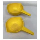 VTG Tupperware Colander Strainer Set 7" & 8ï¿½"