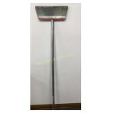 14" Floor Scraper w/ Metal Handle