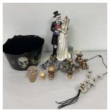 Skull Collection, Love Never Dies Statue