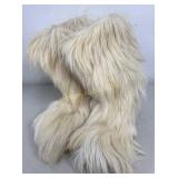 VTG 'Yeti' Fur Boots Size Small Kinney Shoes
