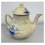 VTG Teapot Roseville?