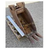 12' Backhoe Bucket