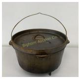 Texsport Cast Iron 8 Qt Footed Dutch Oven w/ Lid
