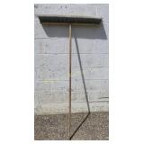 30" Push Broom
