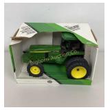 John Deere 4960 MFWD Tractor by ERTL 1:16