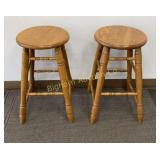Oak 24' Counter Stools 2 Pc Lot