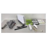 Wii Game Console w/2 Controllers, Sensor Bar &