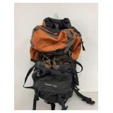 Alps Mountaineering Backpack w/ Rain Cover