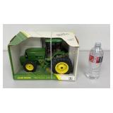 John Deere 7800 1:16 Scale Die Cast Tractor