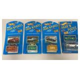 Hot Wheels Micro Park n' Plates w/ Trading Cards