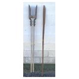 Post Hole Digger,  59" Pry Bar 2 PC Lot