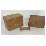 VTG Wooden Spinning Bobbin & Wooden Boxes