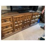 Wooden chest of drawers